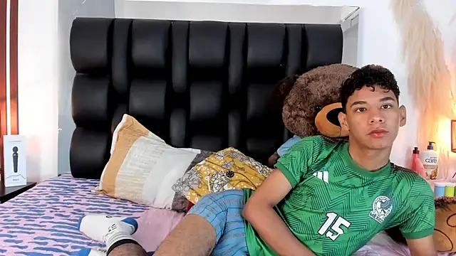 Amberr1 online show from February 5, 2025, 12:17 pm