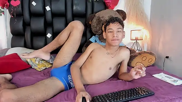 Amberr1 online show from February 17, 2025, 12:16 pm