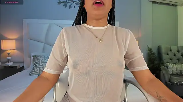 ZoeySnow online show from March 3, 2025, 11:44 am