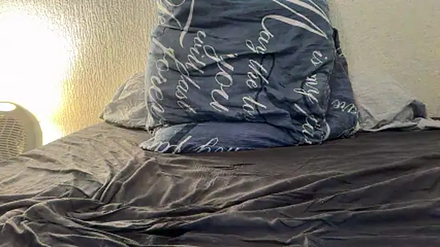 mangemoilabite1 online show from April 2, 2026, 4:37 pm