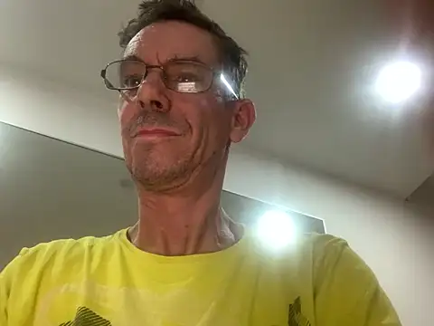 Snapshot of Kenhornu chatting on February 21, 2026, 7:15 pm Kenhornu online show from February 21, 2026, 7:15 pm