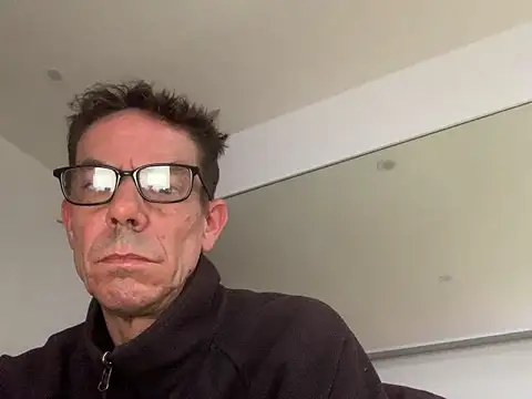 Snapshot of Kenhornu chatting on March 15, 2026, 5:08 pm Kenhornu online show from March 15, 2026, 5:08 pm