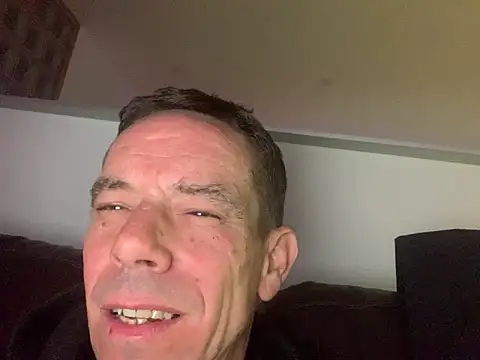 Snapshot of Kenhornu chatting on April 2, 2026, 11:24 pm Kenhornu online show from April 2, 2026, 11:24 pm