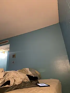 Snapshot of squirmxx10 chatting on March 7, 2025, 9:29 am squirmxx10 online show from March 7, 2025, 9:29 am