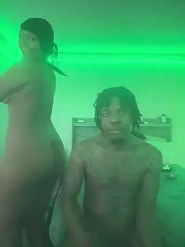 Snapshot of squirmxx10 chatting on March 1, 2026, 12:45 am squirmxx10 online show from March 1, 2026, 12:45 am