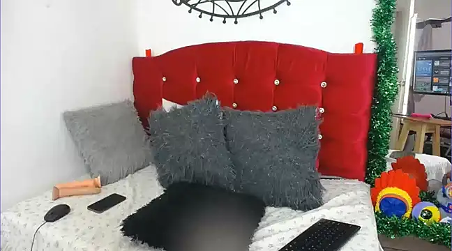 Snapshot of Kristin_milk chatting on January 24, 2025, 3:02 pm Kristin milk online show from January 24, 2025, 3:02 pm