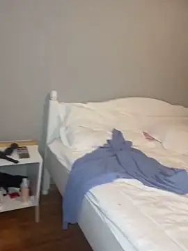 bunnythetailor online show from February 9, 2025, 3:56 pm