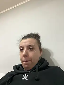 bunnythetailor online show from February 16, 2026, 11:23 pm