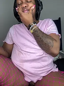 Boneca25 online show from February 22, 2026, 6:02 am