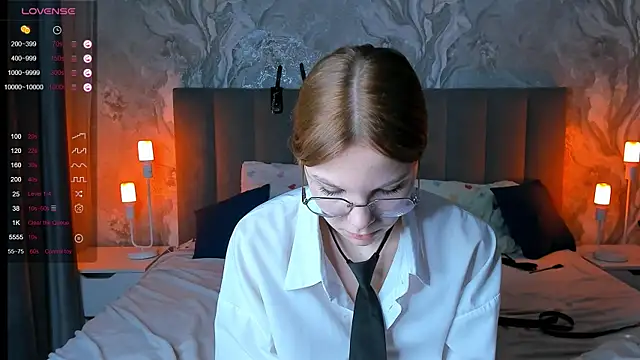 Snapshot of ElvinaBestwick chatting on February 23, 2025, 6:23 pm ElvinaBestwick online show from February 23, 2025, 6:23 pm