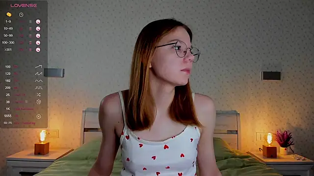 Snapshot of ElvinaBestwick chatting on March 8, 2025, 3:56 pm ElvinaBestwick online show from March 8, 2025, 3:56 pm