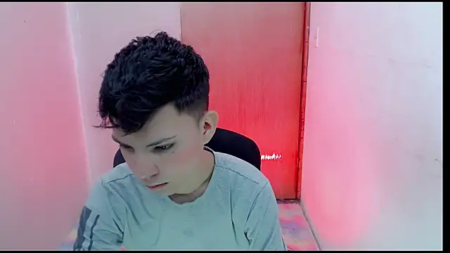 Snapshot of Alexxx_lov chatting on February 15, 2025, 12:22 pm Alexxx lov online show from February 15, 2025, 12:22 pm