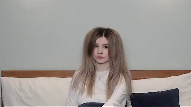 Chloe Addison online show from February 17, 2025, 3:25 am