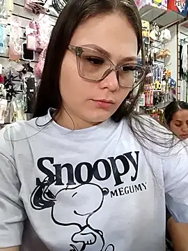 Vale Saenzz online show from November 21, 2025, 5:33 pm