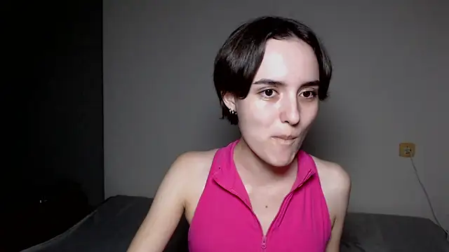 Snapshot of AmelieBanshee chatting on October 7, 2025, 3:42 pm AmelieBanshee online show from October 7, 2025, 3:42 pm