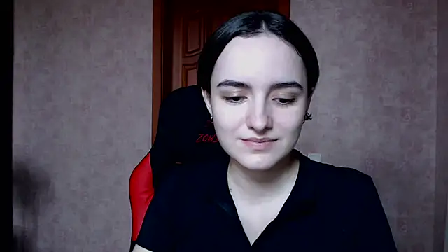 Snapshot of AmelieBanshee chatting on October 27, 2025, 10:52 am AmelieBanshee online show from October 27, 2025, 10:52 am