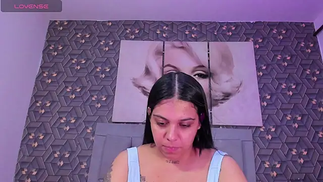 Snapshot of Emily_rivera78 chatting on May 8, 2026, 3:56 am Emily rivera78 online show from May 8, 2026, 3:56 am