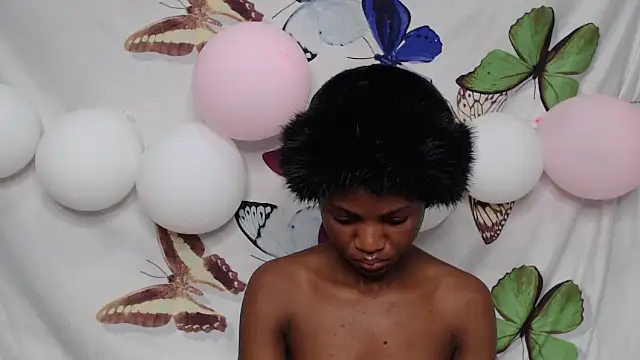 Snapshot of YoungDiva69 chatting on September 9, 2025, 9:25 pm YoungDiva69 online show from September 9, 2025, 9:25 pm