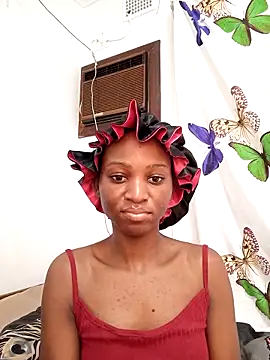 Snapshot of YoungDiva69 chatting on September 23, 2025, 2:31 pm YoungDiva69 online show from September 23, 2025, 2:31 pm