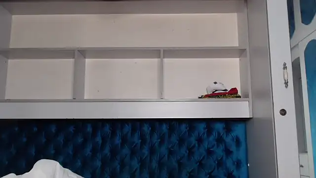 Snapshot of YoungDiva69 chatting on November 3, 2025, 7:09 am YoungDiva69 online show from November 3, 2025, 7:09 am