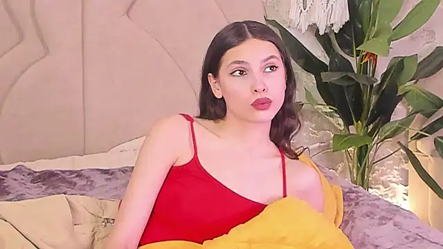 GIGI DAV online show from March 14, 2025, 1:46 pm