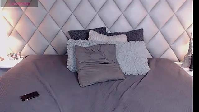 LalyCastro online show from March 9, 2025, 7:48 pm