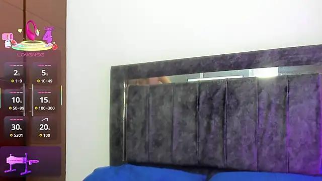 Snapshot of Nicol_TransGirl chatting on March 23, 2026, 3:43 am Nicol TransGirl online show from March 23, 2026, 3:43 am