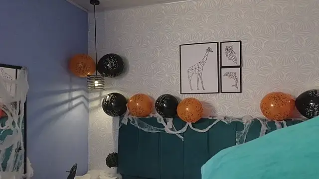 ninna curly online show from October 24, 2025, 4:42 am