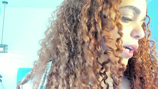 ninna curly online show from March 12, 2026, 5:35 am