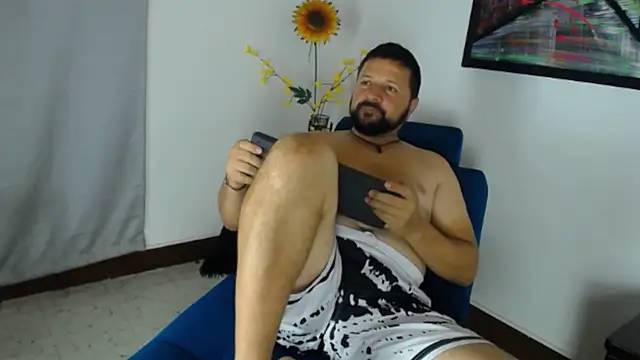 Snapshot of Daniel_08_8 chatting on March 19, 2025, 2:35 pm Daniel 08 8 online show from March 19, 2025, 2:35 pm