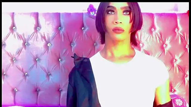 Snapshot of Dafnne_Gril chatting on January 26, 2025, 1:20 am Dafnne Gril online show from January 26, 2025, 1:20 am