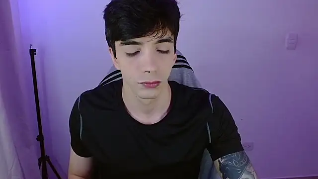 H3ll B0I online show from March 30, 2026, 10:11 pm