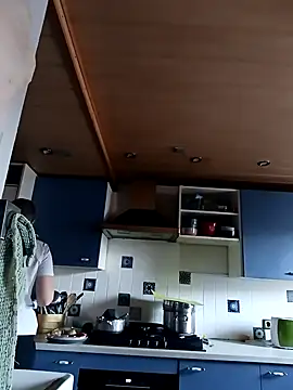 Astrid-Gilbert online show from February 18, 2025, 7:43 am