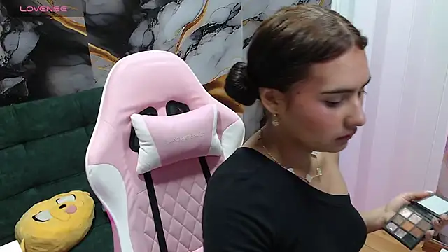 emily fox 3 online show from September 20, 2025, 3:51 am