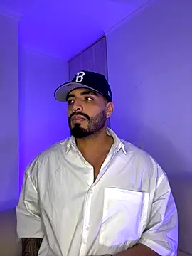 Snapshot of LeandroRusso chatting on September 17, 2025, 4:14 am LeandroRusso online show from September 17, 2025, 4:14 am