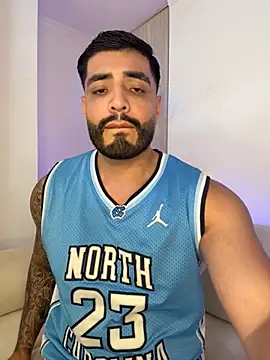 Snapshot of LeandroRusso chatting on October 2, 2025, 6:15 pm LeandroRusso online show from October 2, 2025, 6:15 pm