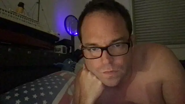 Snapshot of Funnyjul31 chatting on May 9, 2026, 10:04 pm Funnyjul31 online show from May 9, 2026, 10:04 pm