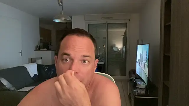 Snapshot of Funnyjul31 chatting on May 24, 2026, 3:39 pm Funnyjul31 online show from May 24, 2026, 3:39 pm