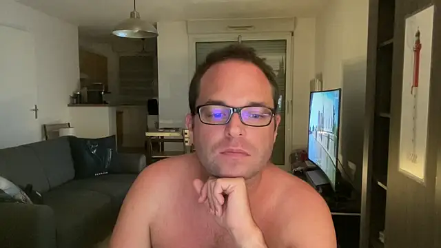 Snapshot of Funnyjul31 chatting on June 19, 2026, 4:33 pm Funnyjul31 online show from June 19, 2026, 4:33 pm