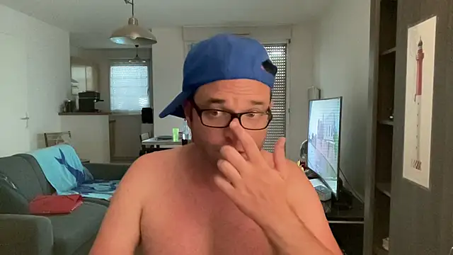 Snapshot of Funnyjul31 chatting on July 31, 2026, 4:28 pm Funnyjul31 online show from July 31, 2026, 4:28 pm