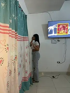 my cam online show from February 6, 2026, 6:55 pm