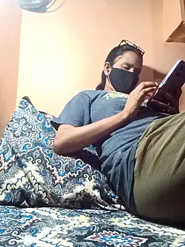 runi31 online show from September 13, 2025, 5:57 pm