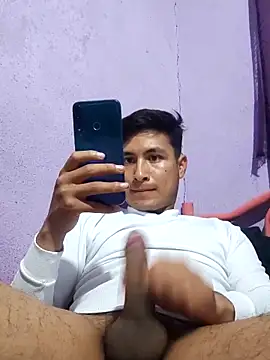 EduardoEspinoza12 online show from September 12, 2025, 10:32 pm