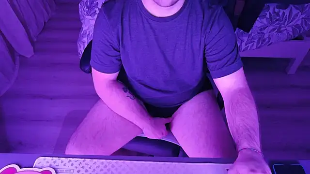 alexx0904 online show from November 8, 2025, 5:45 pm