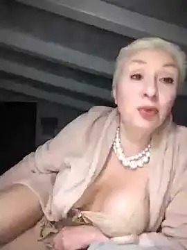 divinaerotica online show from February 28, 2025, 6:09 pm