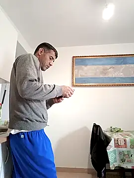 juanignacioargentino online show from February 8, 2025, 2:27 pm