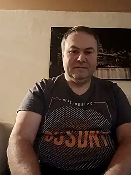 Pourleplasirs online show from February 15, 2025, 1:31 am