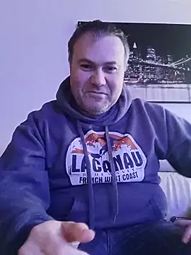 Pourleplasirs online show from February 26, 2025, 3:08 pm