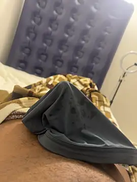 jhonnes  online show from February 28, 2025, 4:10 am