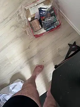 Mo 2003 online show from February 10, 2025, 2:37 pm